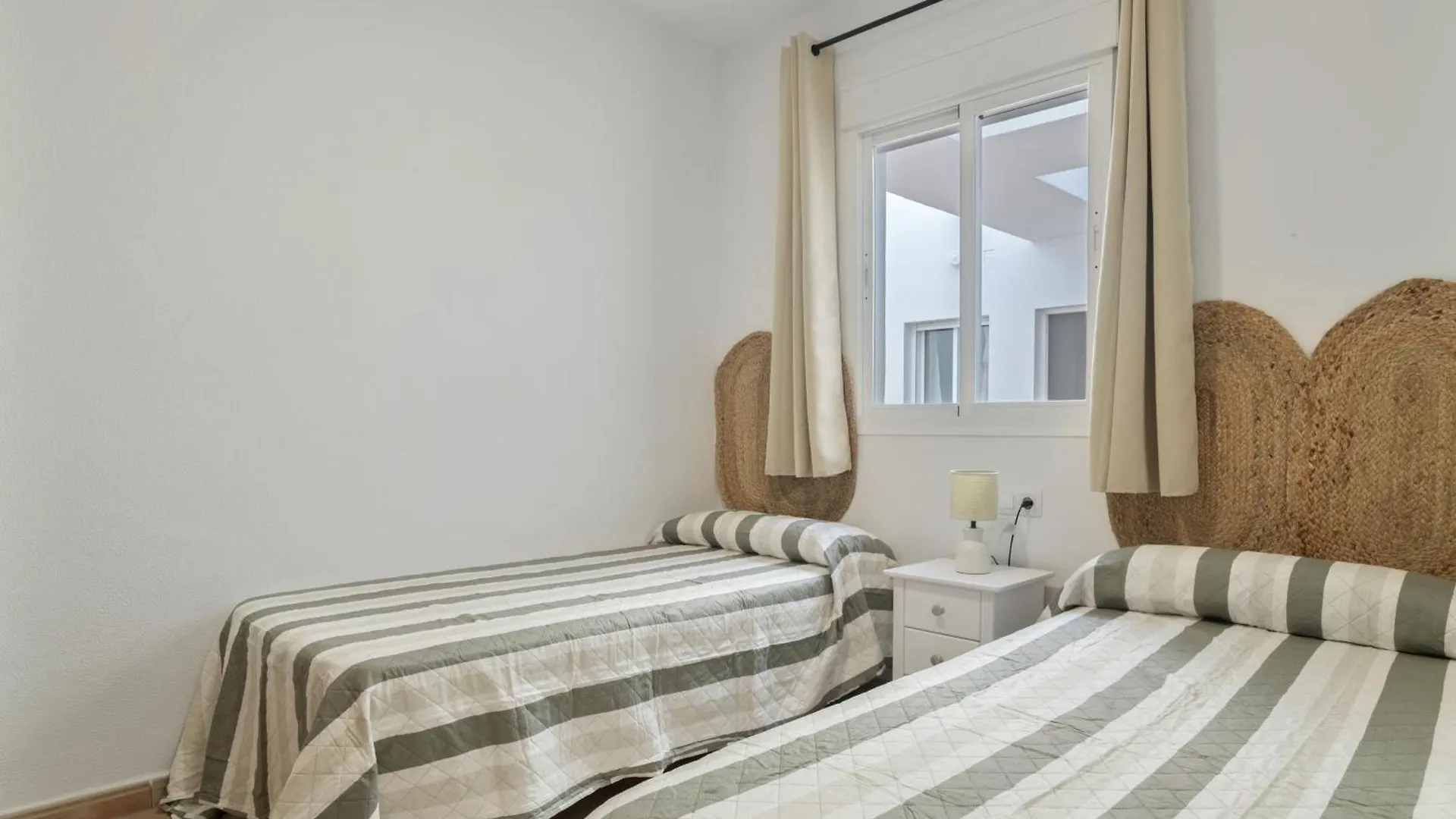 Apartamento Perez Zara 5 Conil De La Frontera 0*,